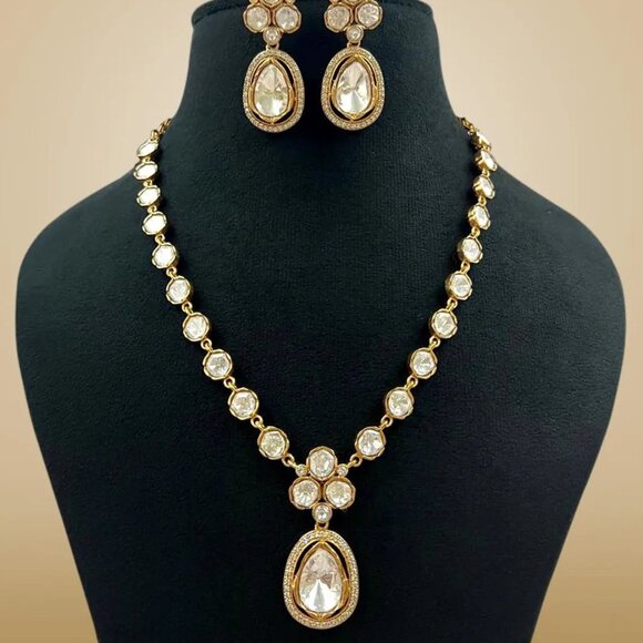 Premium Quality Golden Polish Moissanite Polki Necklace Set - Picture 2 of 4